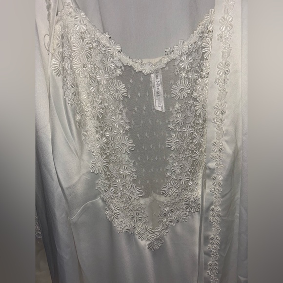 Flora Nikrooz Showstopper Chemise Dress AND Matching Robe - Picture 2 of 9